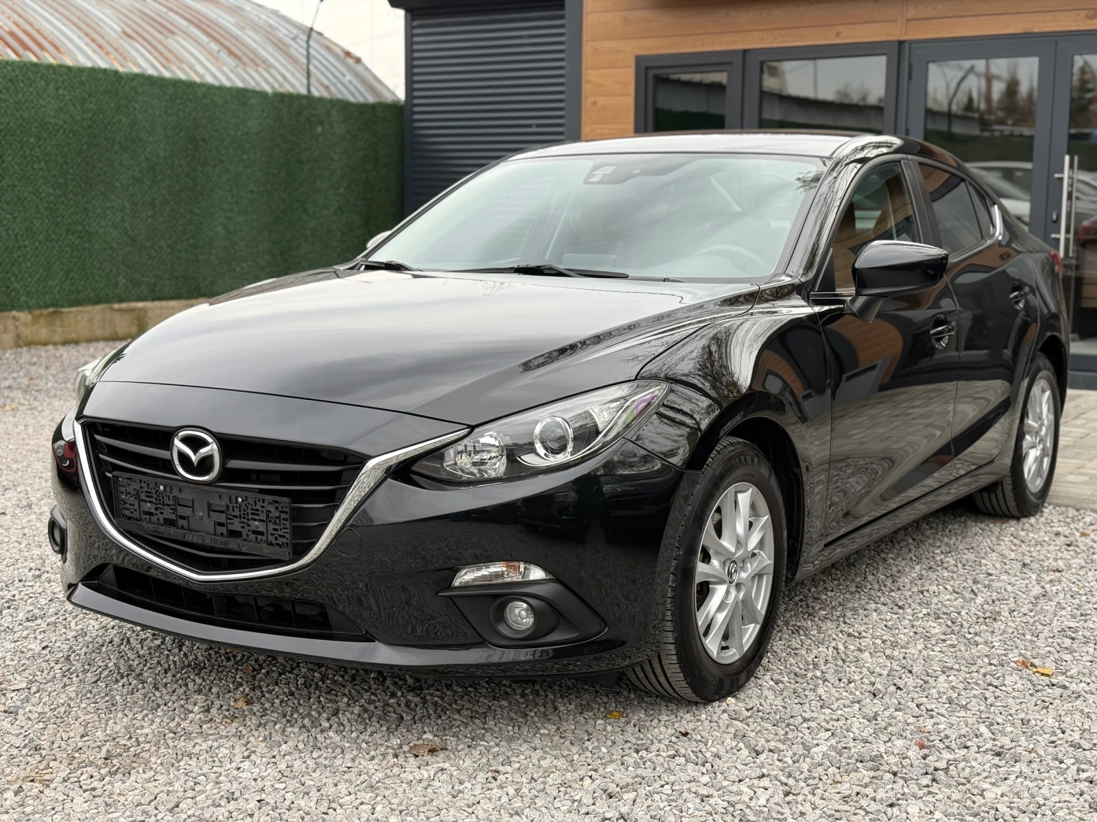 Mazda 3 1.5i/101hp/ | Mobile.bg   1