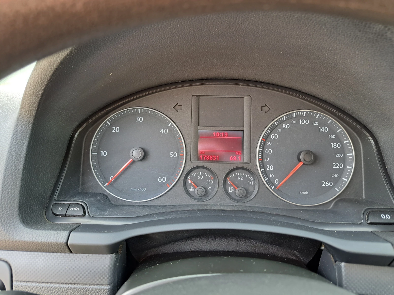 VW Golf 1, 9 TDI Edition, снимка 11 - Автомобили и джипове - 53606469