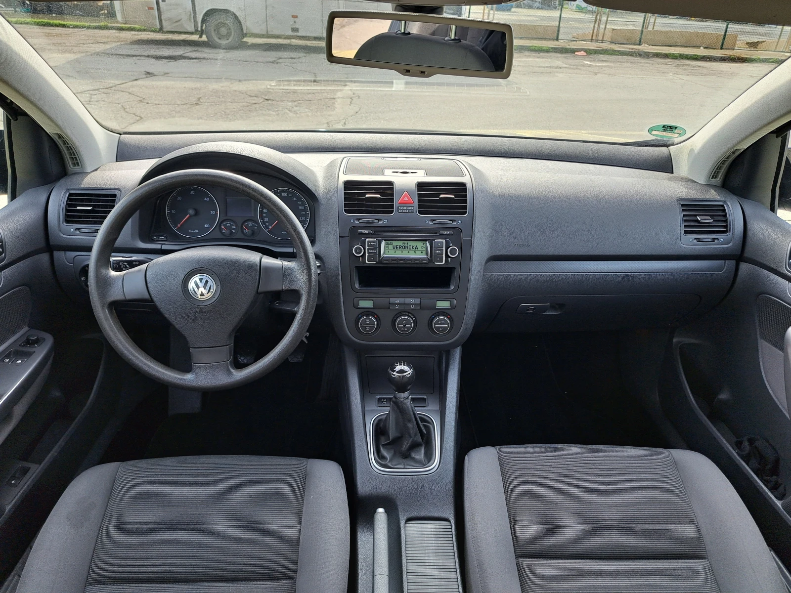 VW Golf 1, 9 TDI Edition - изображение 7