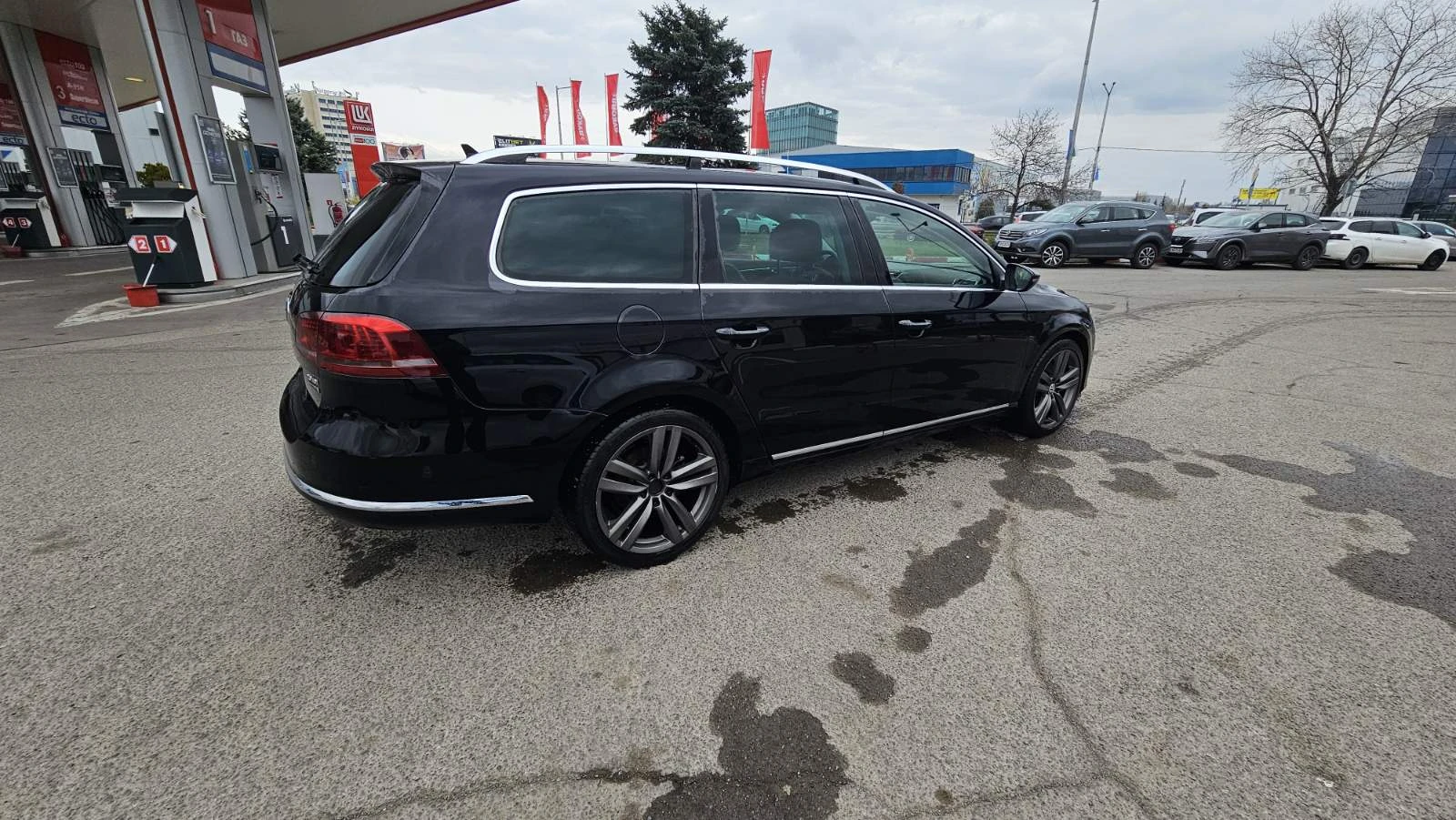 VW Passat Keyless \ Navi \ , снимка 2 - Автомобили и джипове - 53915106