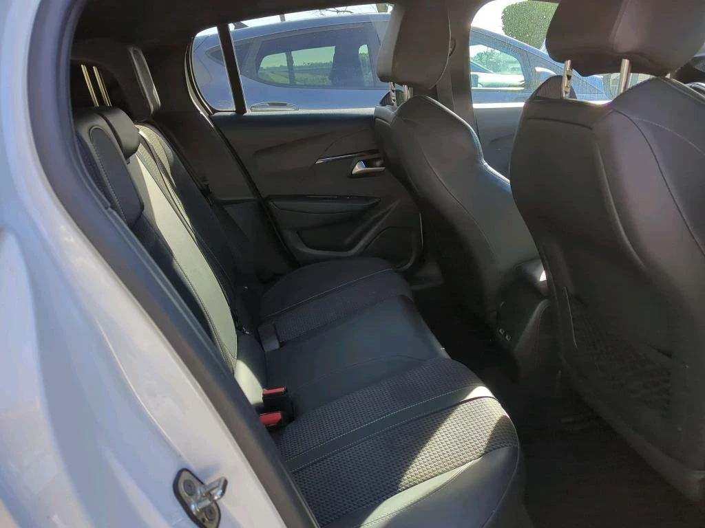 Peugeot 208 1.2 GT Line, снимка 7 - Автомобили и джипове - 53945281