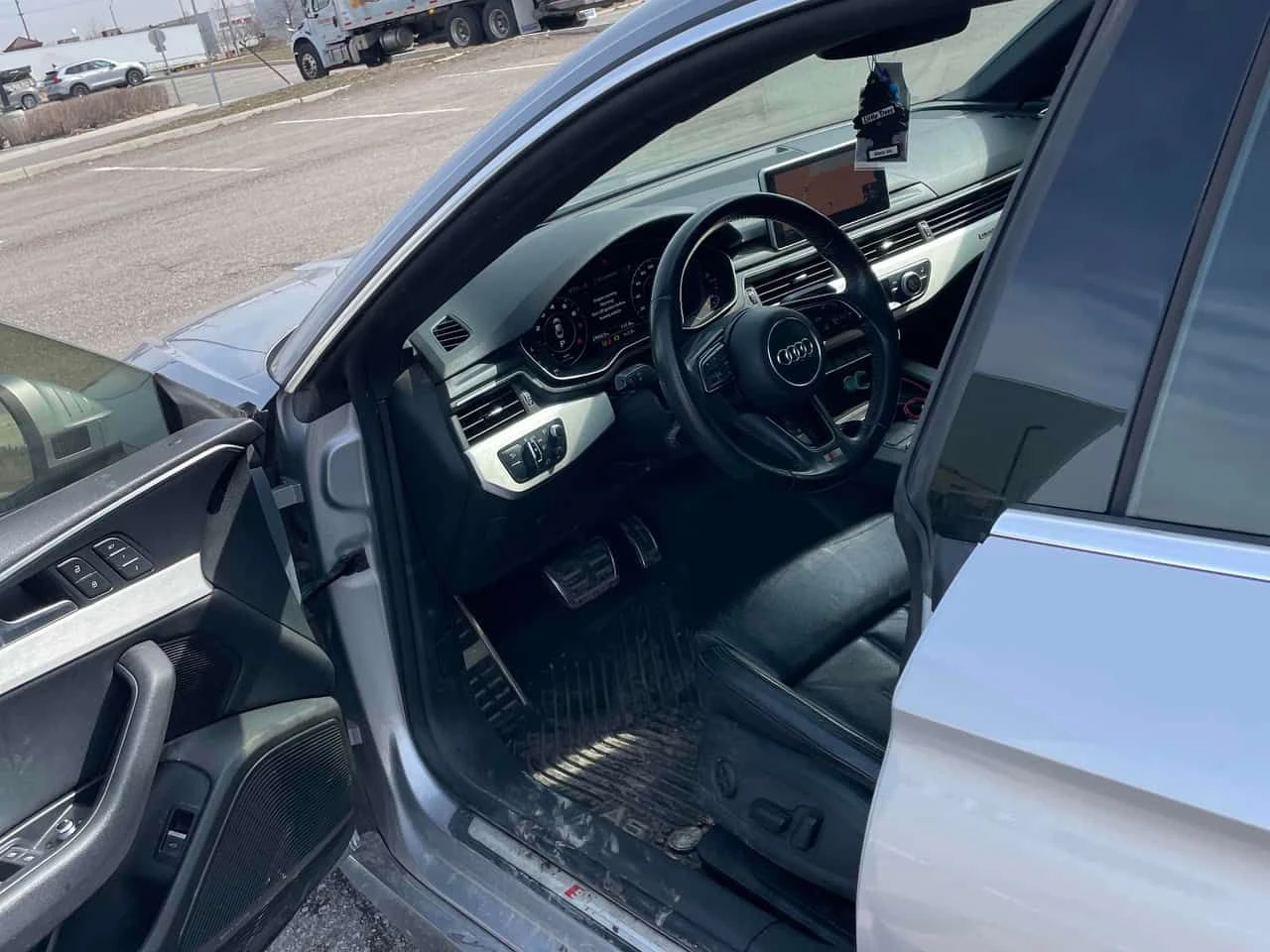 Audi A5  Technik/DISTRONIC/360/B&O/AMBIENT, снимка 5 - Автомобили и джипове - 53983080