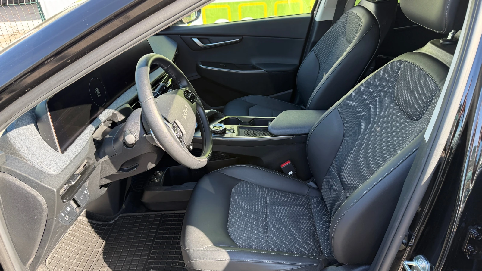 Kia EV6 AIR Long Range 77.4kWh, снимка 8 - Автомобили и джипове - 54305791