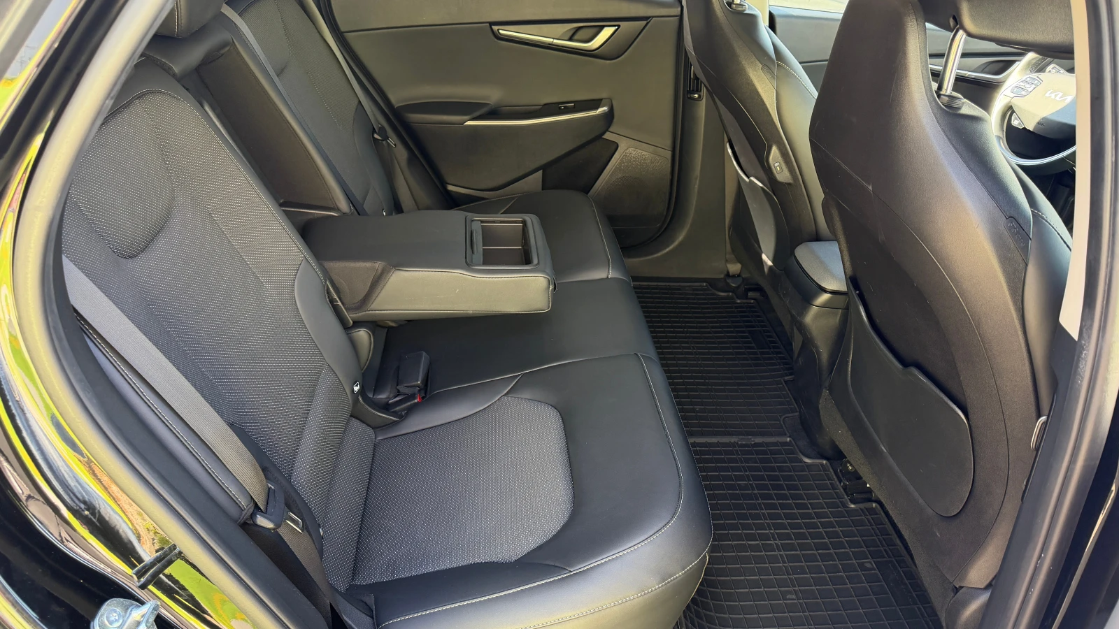 Kia EV6 AIR Long Range 77.4kWh, снимка 10 - Автомобили и джипове - 54305791