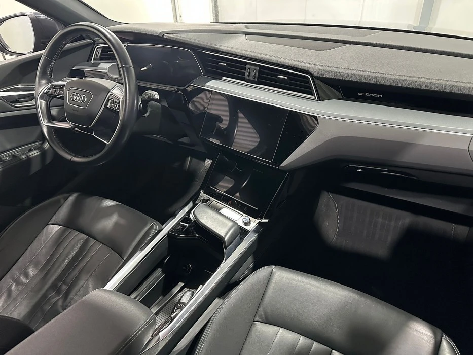 Audi E-Tron  55 Quatro Bussines Plus 95KW/h 408 к.с., снимка 5 - Автомобили и джипове - 54456217