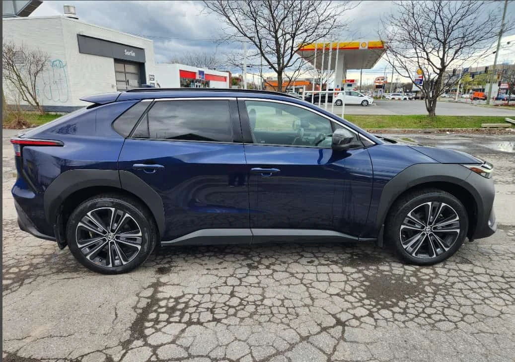 Toyota bZ4X XLE  CARFAX