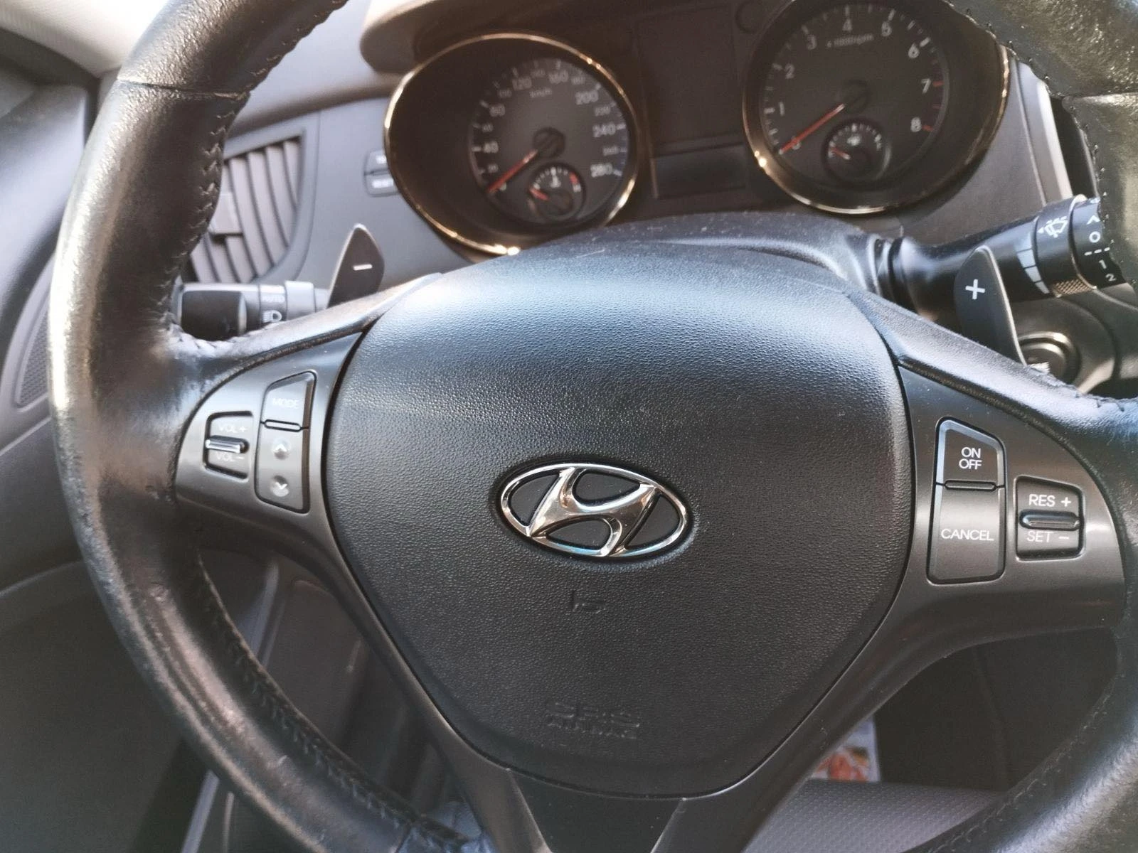 Hyundai Genesis, снимка 12 - Автомобили и джипове - 54518501