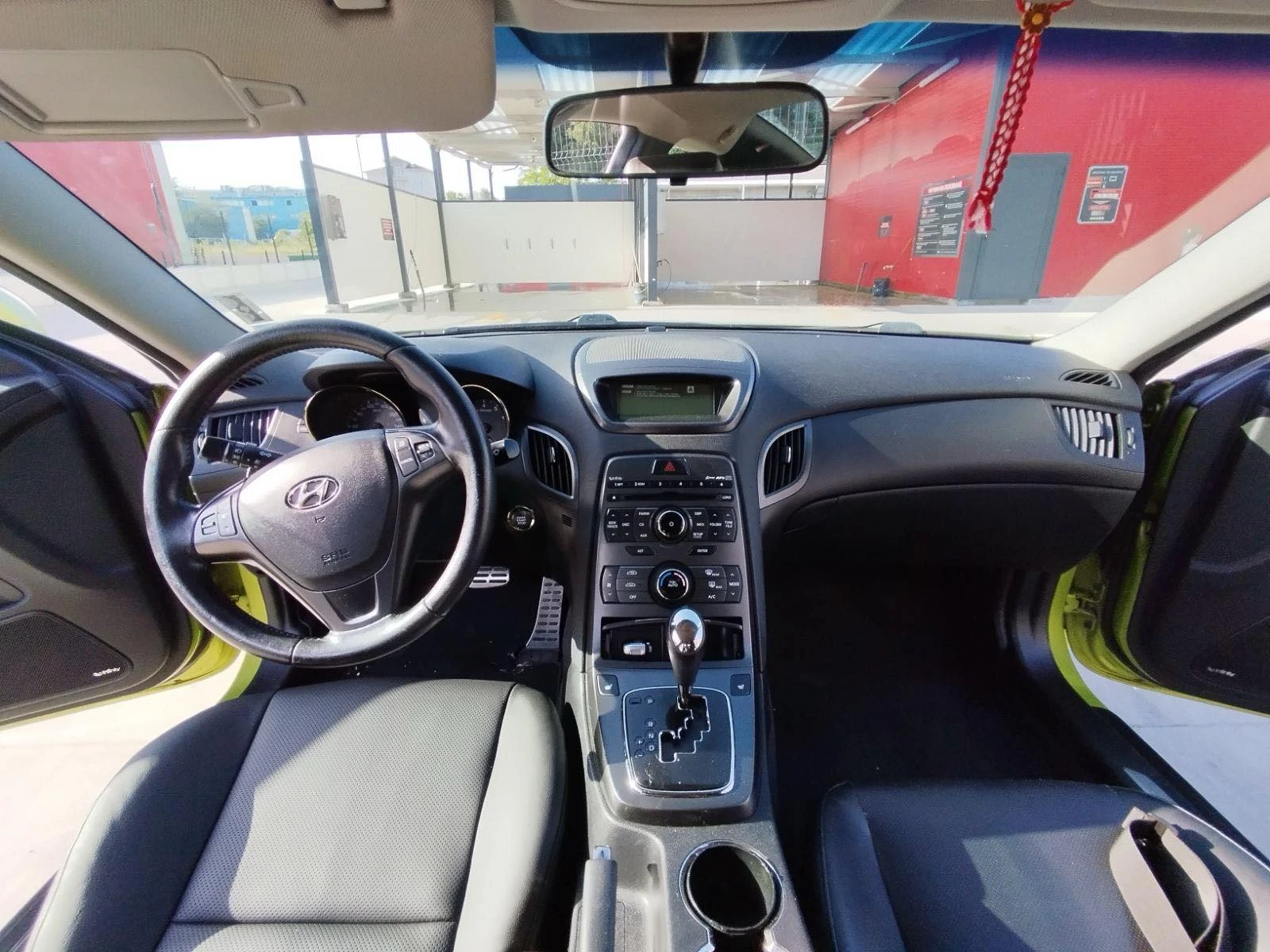 Hyundai Genesis, снимка 11 - Автомобили и джипове - 54518501