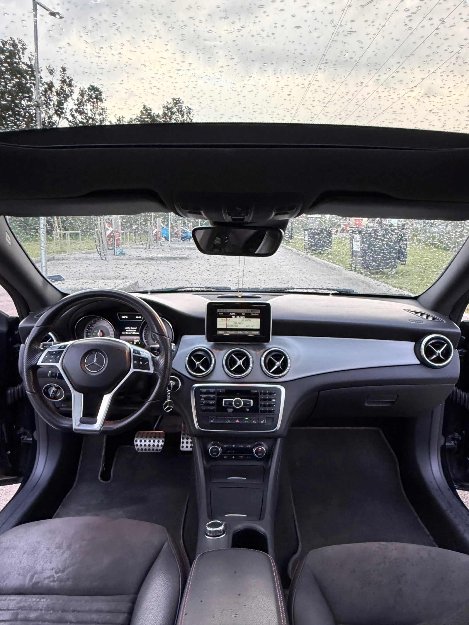 Mercedes-Benz CLA 200, снимка 9 - Автомобили и джипове - 54624021