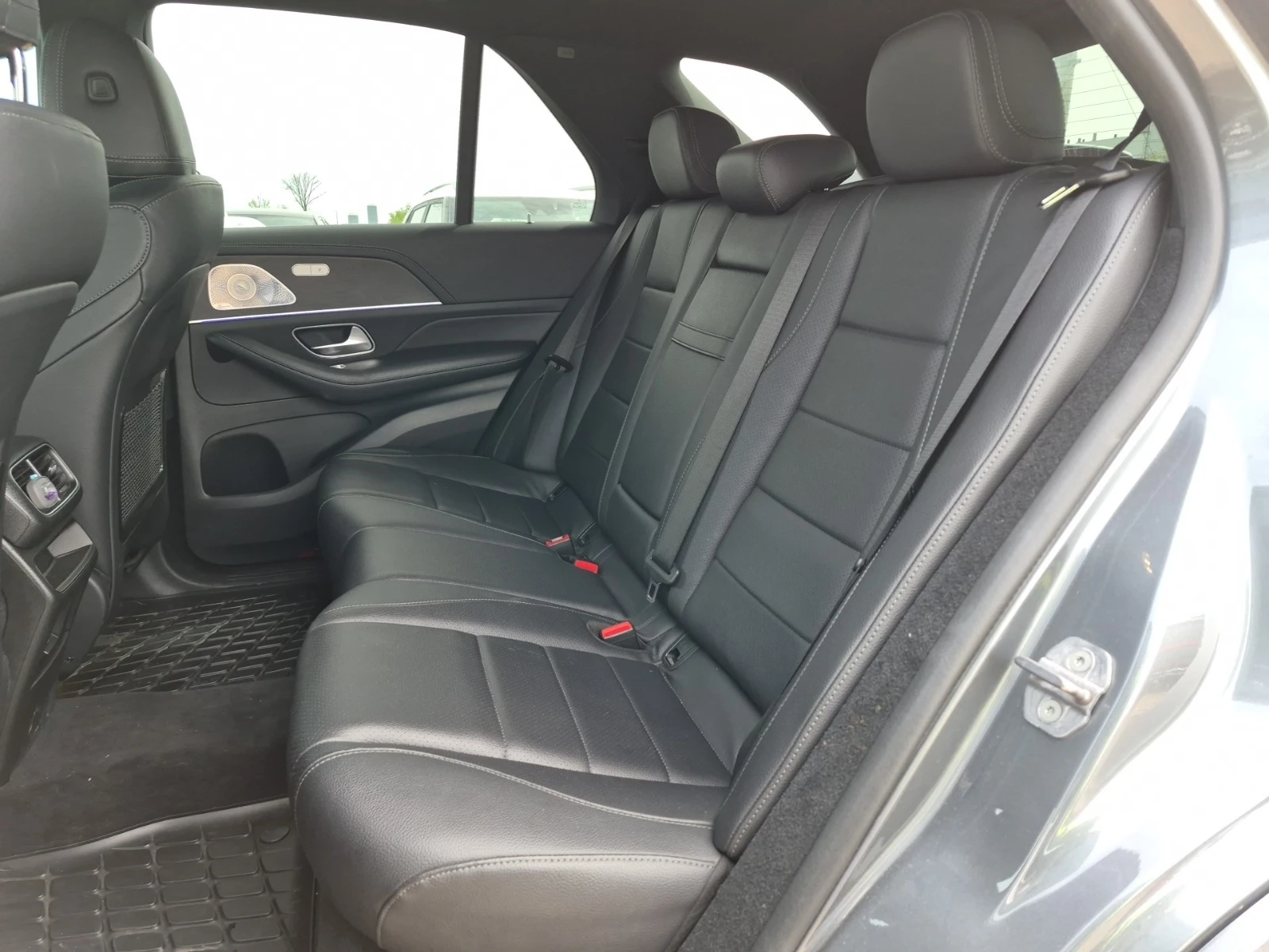 Mercedes-Benz GLE 450 AMG ПАКЕТ * * CARFAX * * АВТО КРЕДИТ * * , снимка 10 - Автомобили и джипове - 54646565