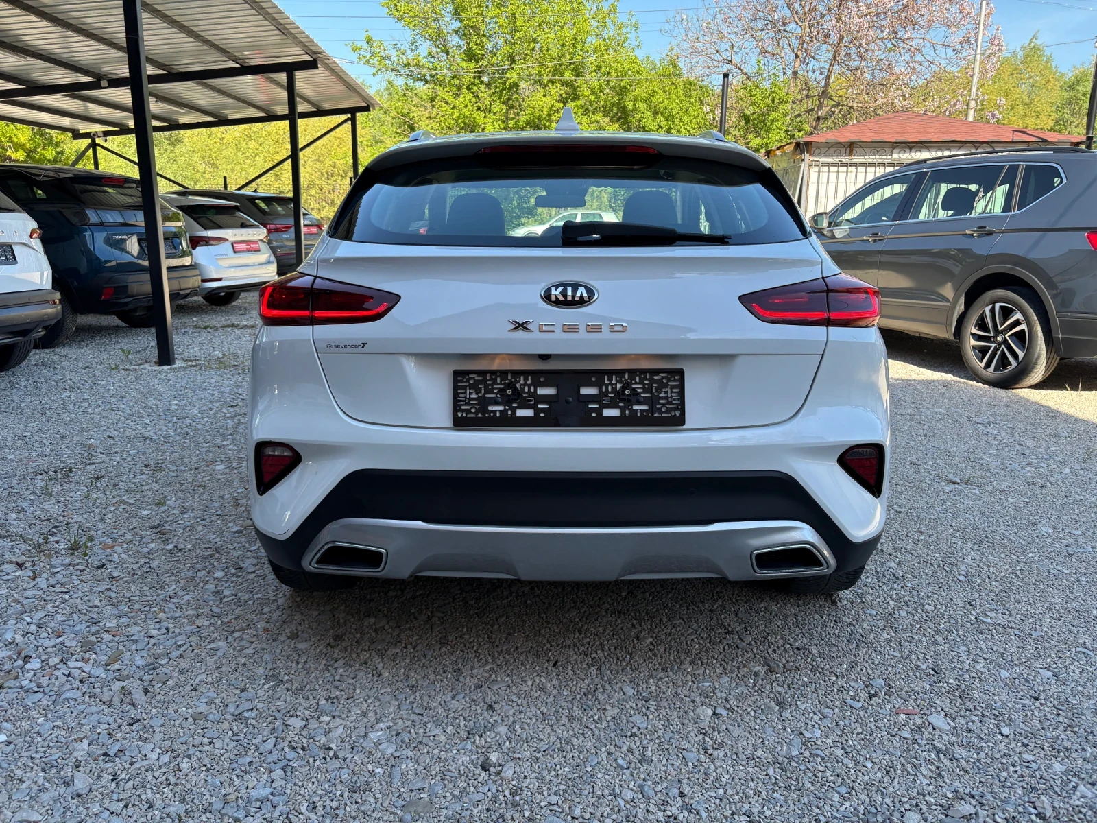 Kia XCeed 1.6 CRDI AVTOMAT LED CAMERA CAR PLAY, снимка 4 - Автомобили и джипове - 55538461