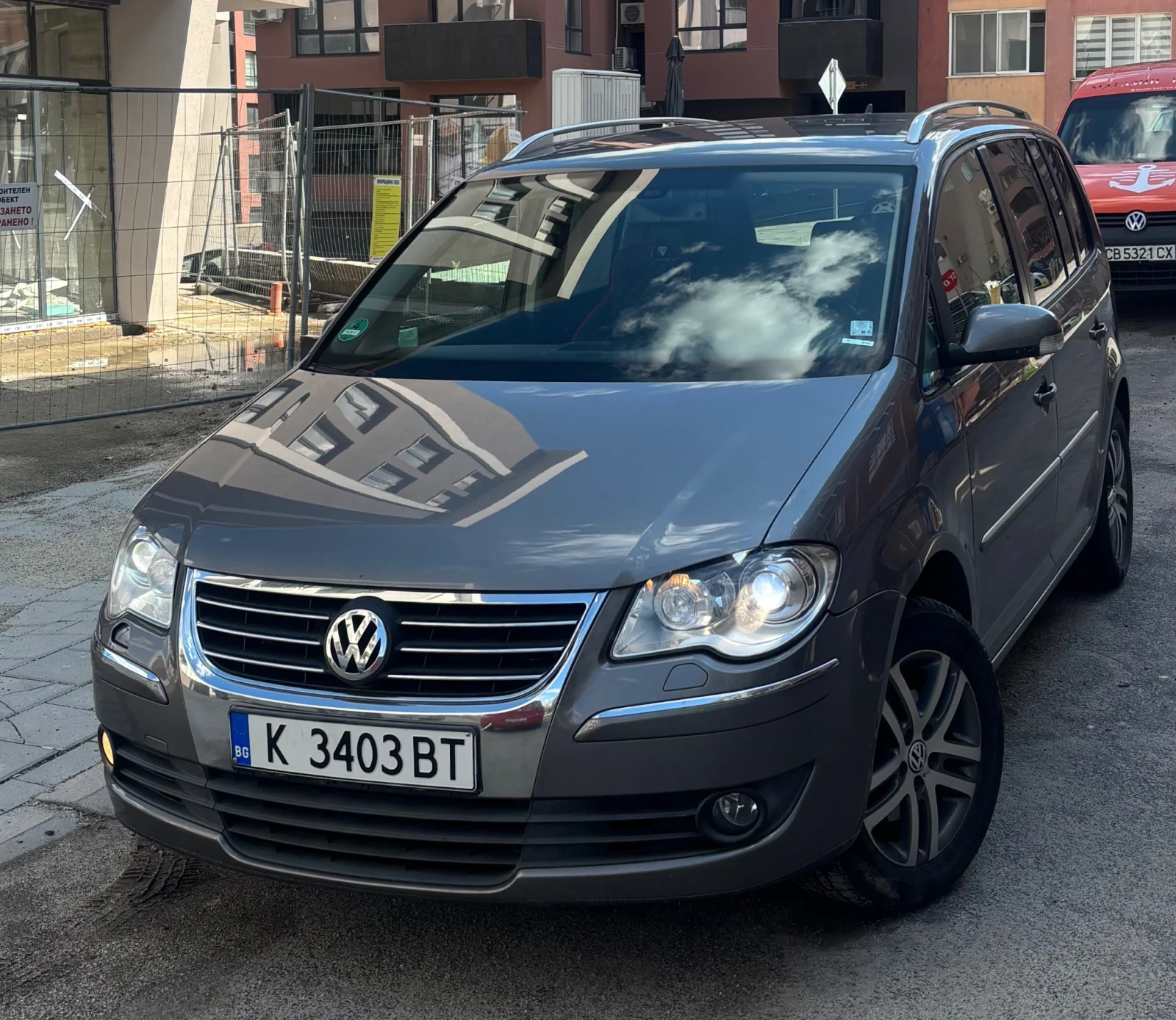 VW Touran, снимка 3 - Автомобили и джипове - 55063963