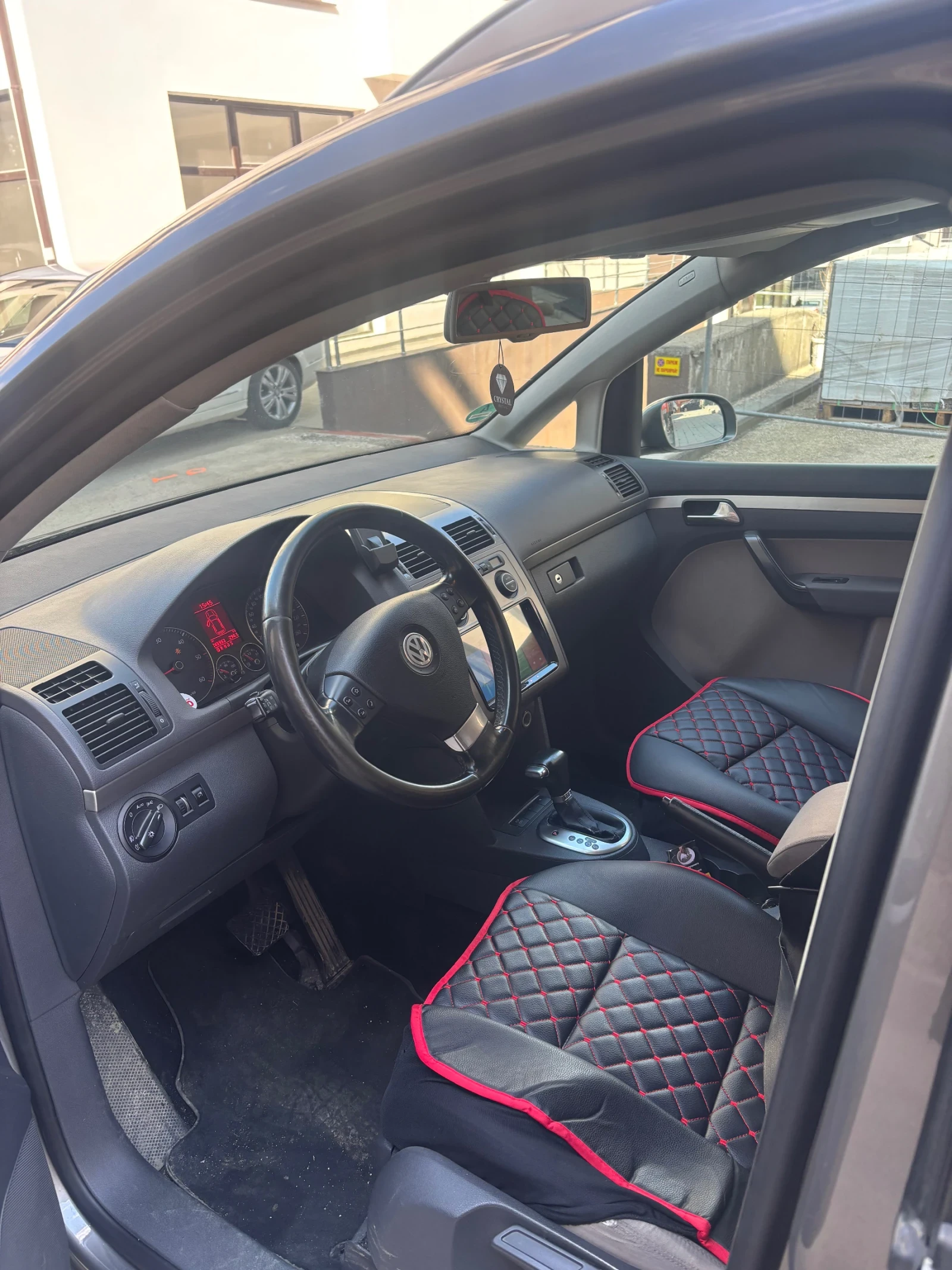 VW Touran, снимка 7 - Автомобили и джипове - 55063963