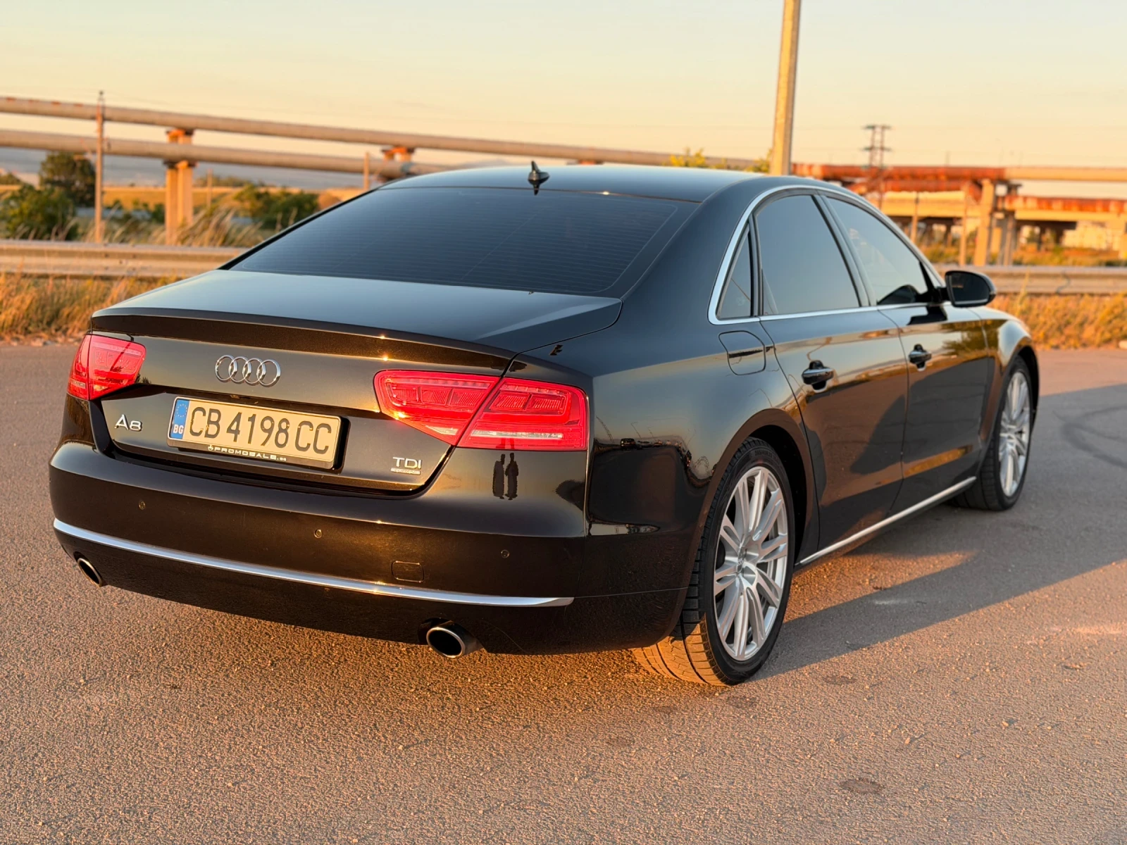 Audi A8 D4 4.2 TDI 351КС BOSE обдухване, подгрев и масаж , снимка 3 - Автомобили и джипове - 55157808