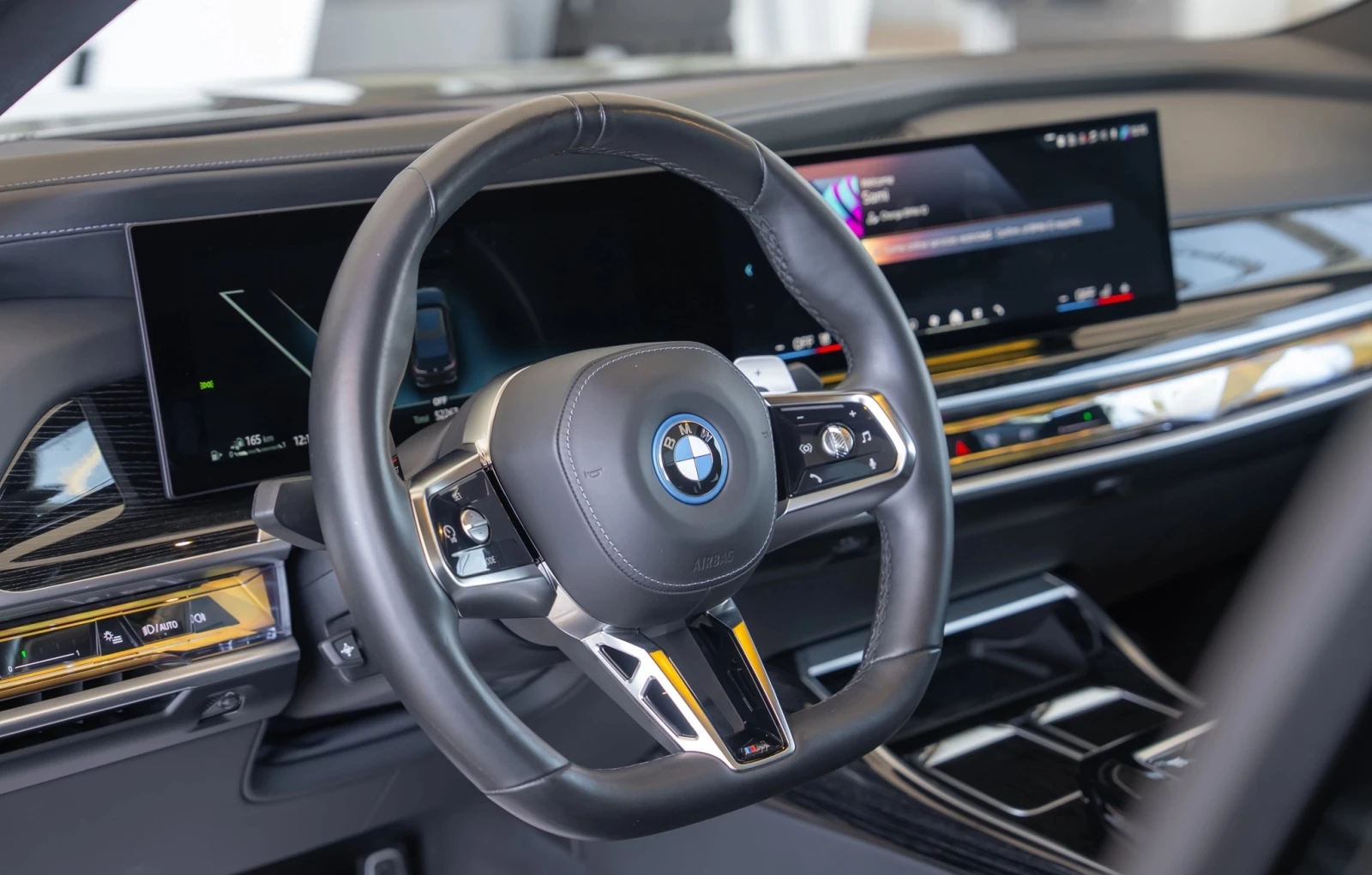 BMW 750 e xDrive Plug-in Hybrid разход 1.0- 1.5л. на 100км, снимка 5 - Автомобили и джипове - 55401172