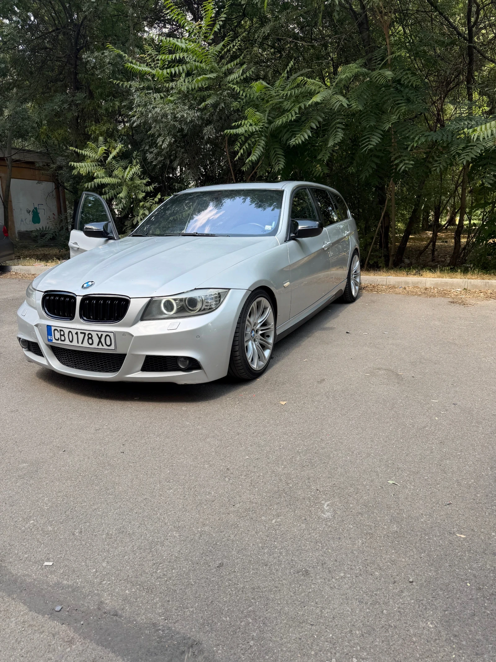 BMW 330 Задно, снимка 3 - Автомобили и джипове - 55574462