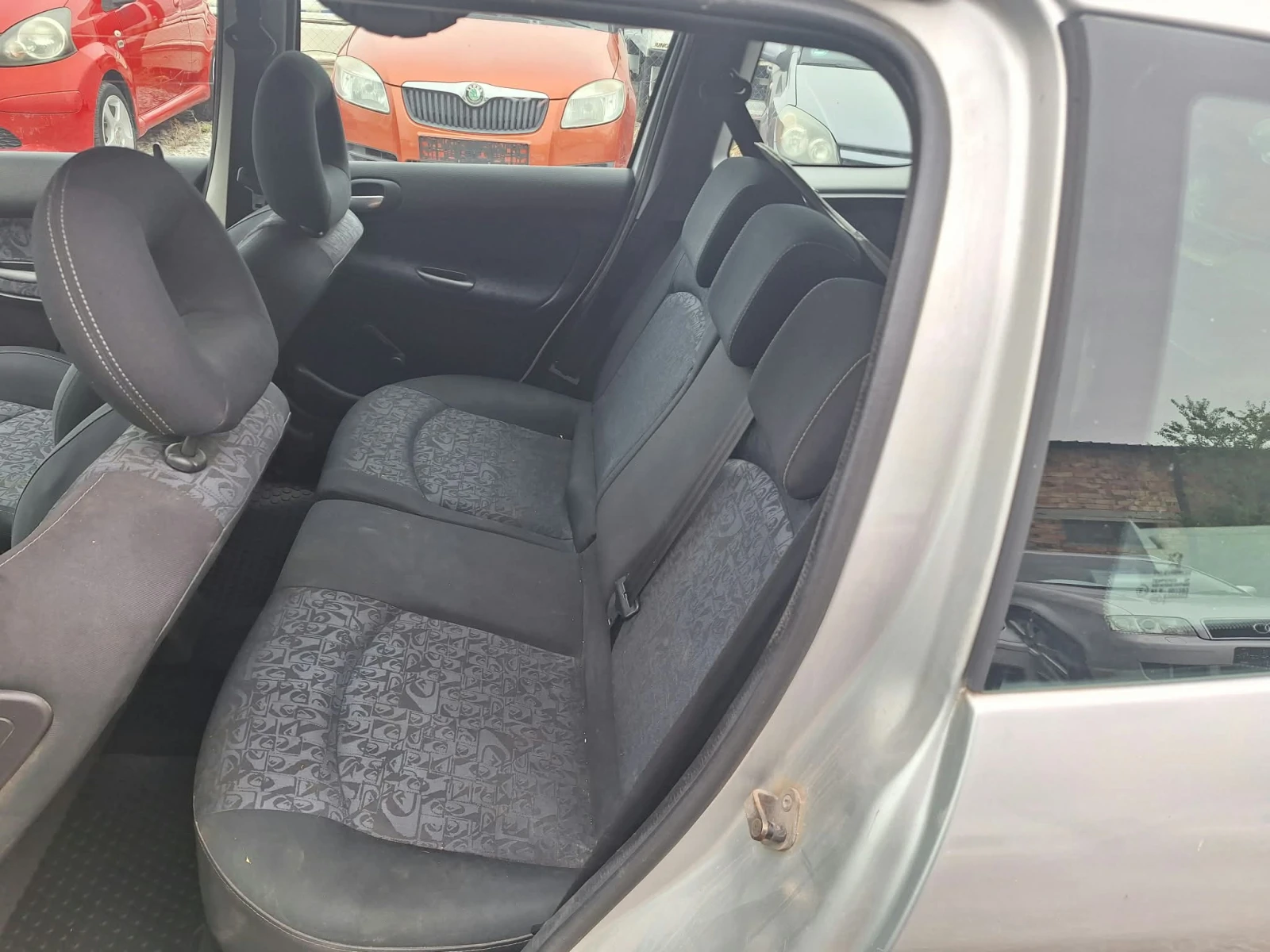 Peugeot 207 1.6HDI 90ks | Mobile.bg � ����������� 12