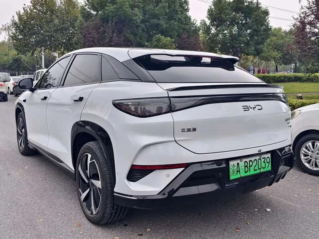 BYD Sealion 7, снимка 4 - Автомобили и джипове - 56689712