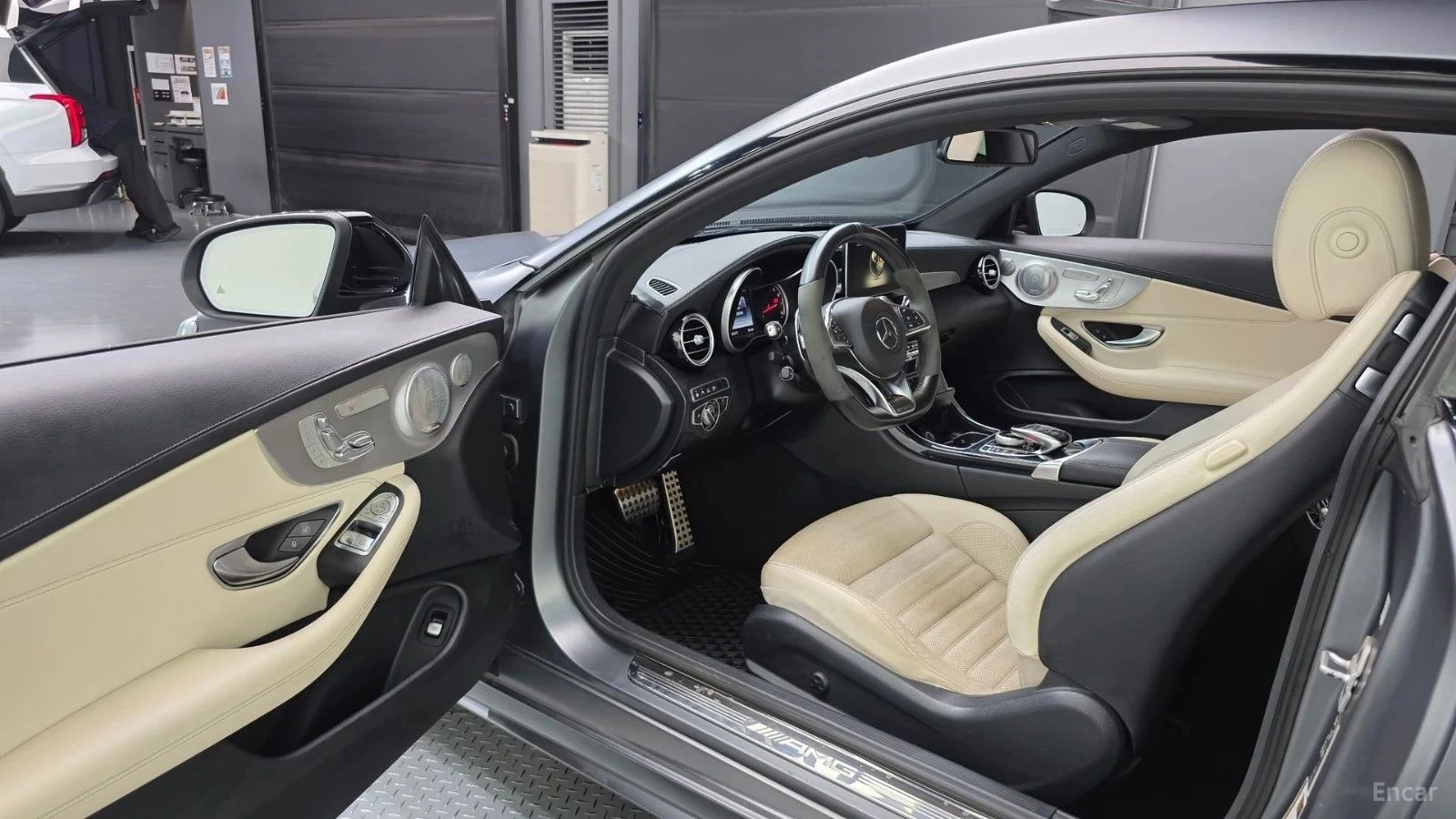 Mercedes-Benz C 43 AMG, снимка 5 - Автомобили и джипове - 56726817