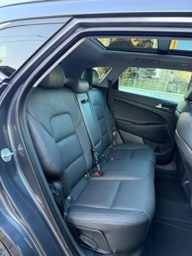 Hyundai Tucson 2.0 CRDI/4x4/Автоматик/Панорама/Кожа/Швейцария , снимка 9