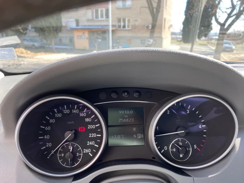 Mercedes-Benz ML 320, снимка 11 - Автомобили и джипове - 49233468