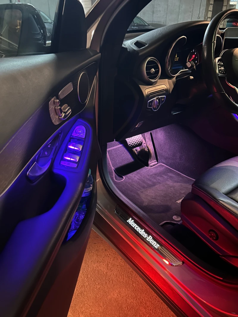 Mercedes-Benz GLC 300 AMG Night Pack 4Matic, снимка 6 - Автомобили и джипове - 52494579