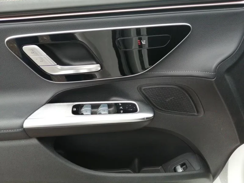 Mercedes-Benz EQE 300eART/245HP/AHK/BURM/MEMO/LED/CAM/NAVI/419g, снимка 11 - Автомобили и джипове - 51977292