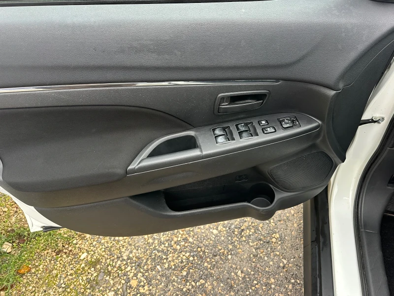 Mitsubishi ASX 1, 6 D-114 k.s., снимка 8 - Автомобили и джипове - 52344831