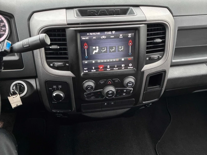 Dodge RAM 1500 Classic Express 2019* CARFAX * БЕЗ ПЪРВОНАЧАЛНА, снимка 9 - Автомобили и джипове - 52856167