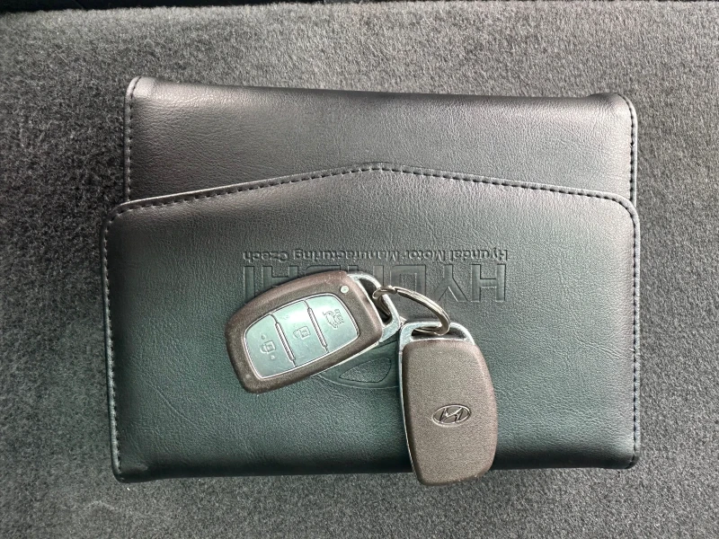 Hyundai Tucson 2.0 CRDI/4x4/Автоматик/Панорама/Кожа/Швейцария , снимка 14 - Автомобили и джипове - 53000931