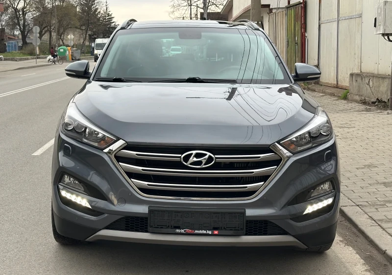 Hyundai Tucson 2.0 CRDI/4x4/Автоматик/Панорама/Кожа/Швейцария , снимка 8 - Автомобили и джипове - 53000931