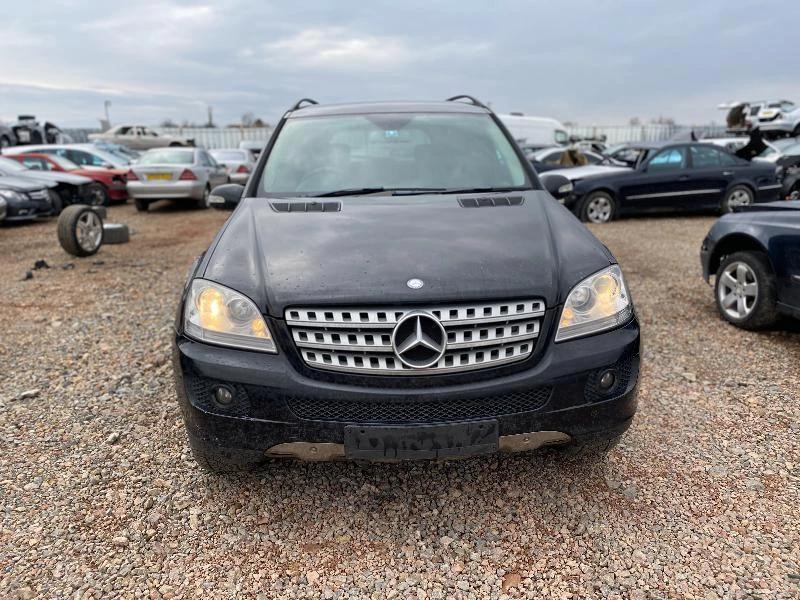 Mercedes-Benz ML 320 На части 642, снимка 1 - Автомобили и джипове - 27981984