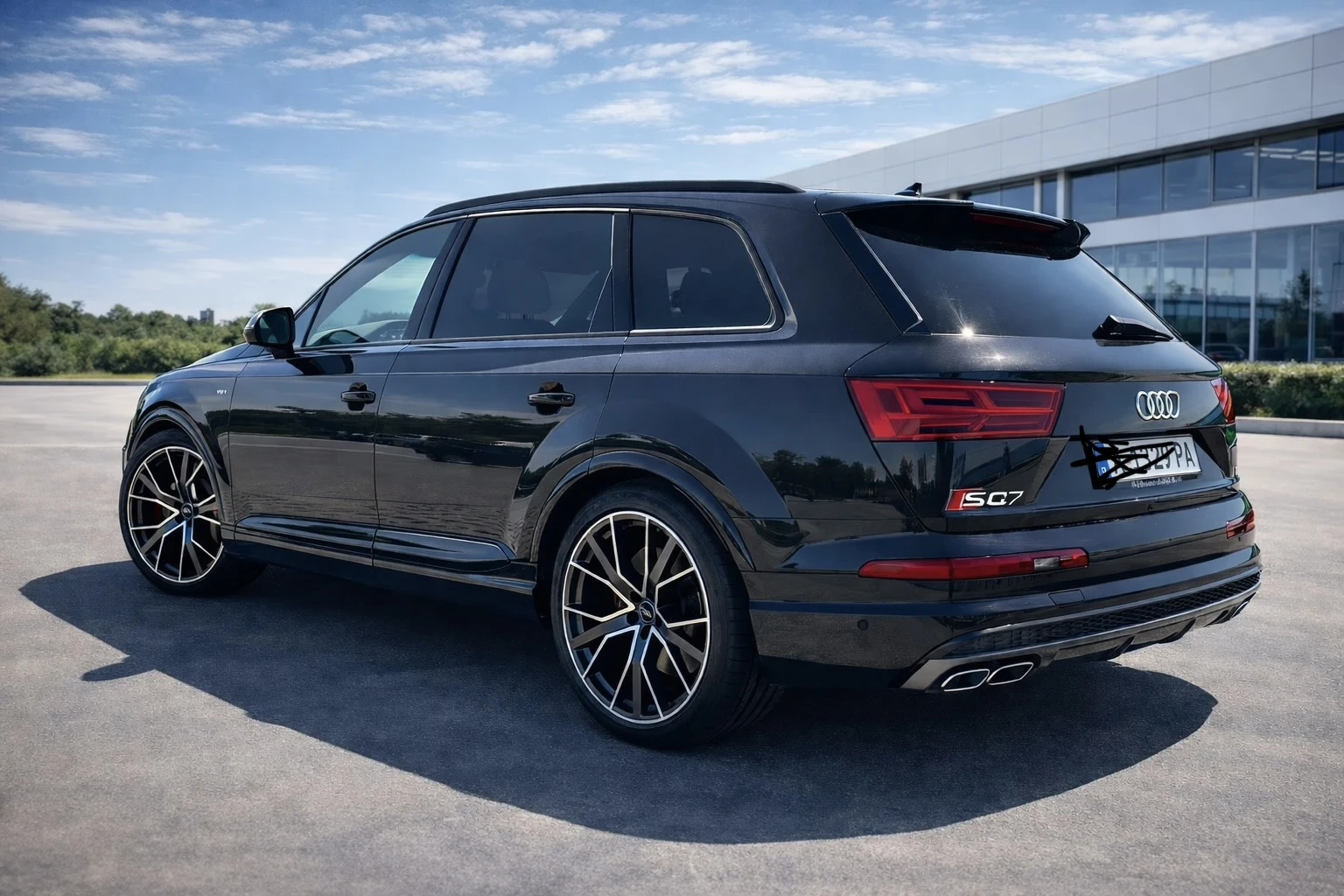 Audi SQ7 Matrix S-Line 6+ 1 - изображение 2