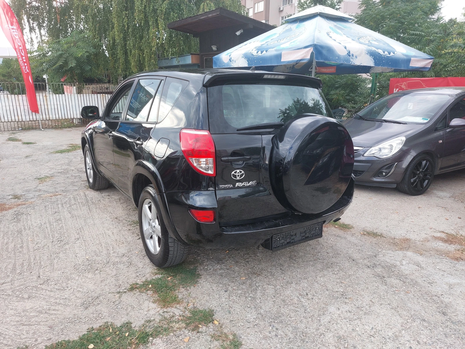 Toyota Rav4 2.2D* 6-Speed.* 36м. х 320лв.*  | Mobile.bg — изображение 4