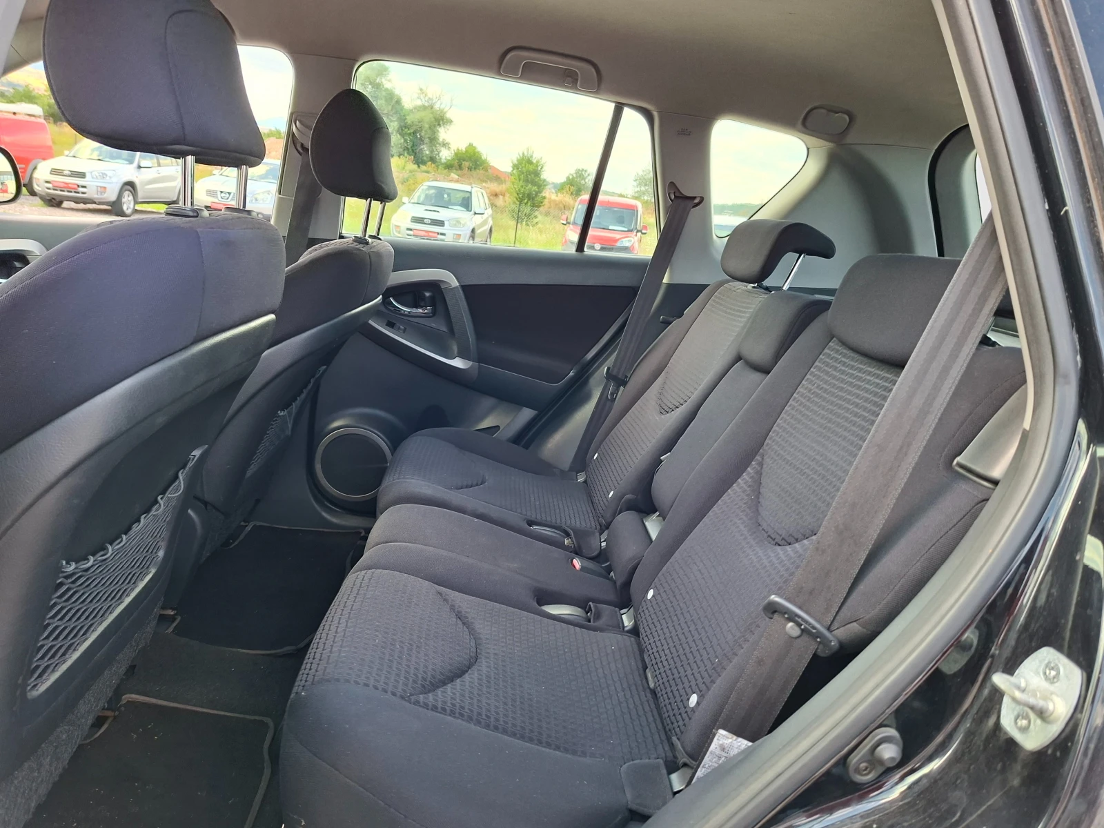 Toyota Rav4 2.2D* 6-Speed.* 36м. х 153EUR. * , снимка 10 - Автомобили и джипове - 52212866