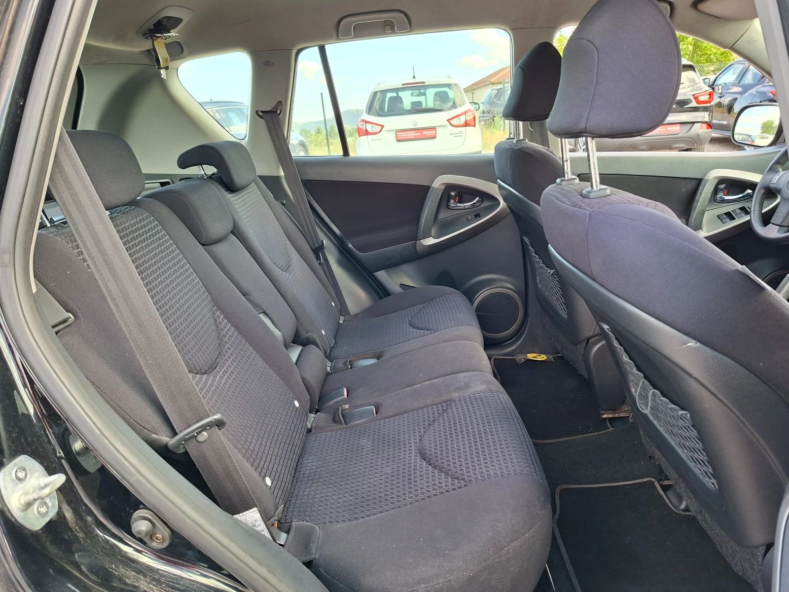 Toyota Rav4 2.2D* 6-Speed.* 36м. х 153EUR. * , снимка 13 - Автомобили и джипове - 52212866