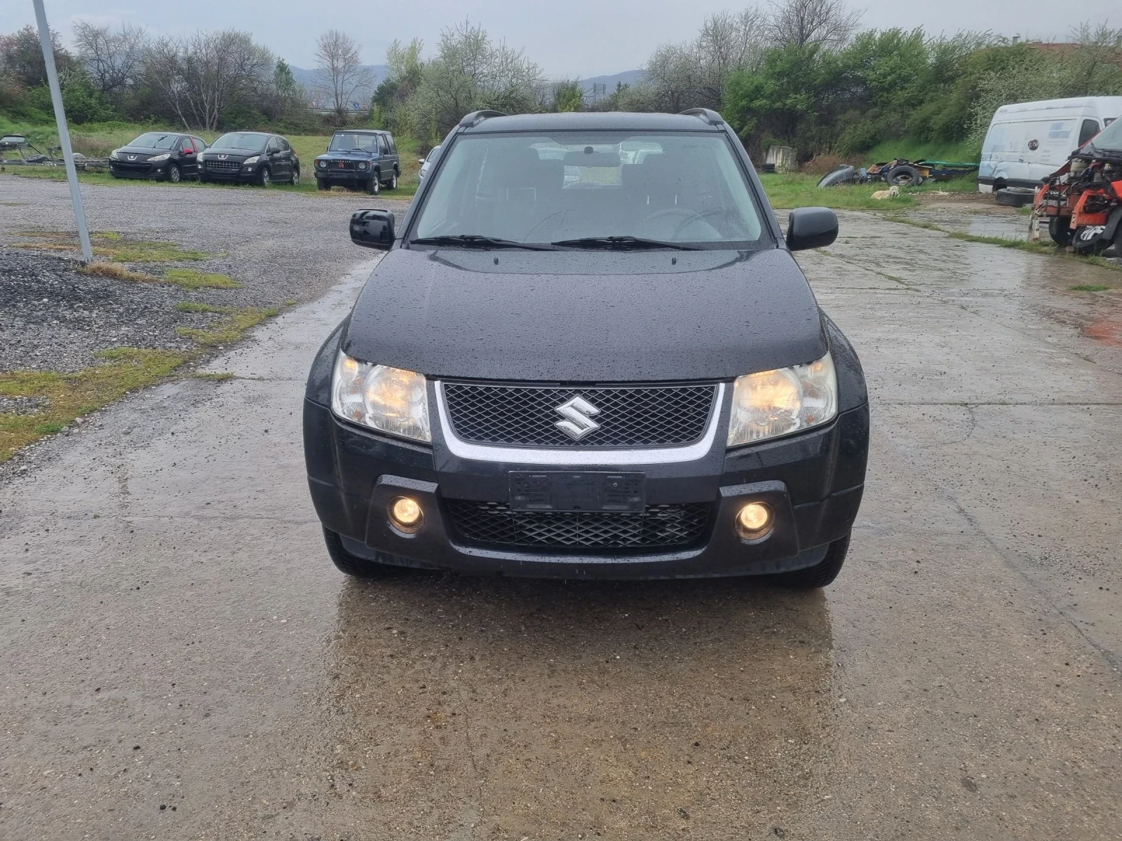 Suzuki Grand vitara 1.9DISEL 4?4 - изображение 3