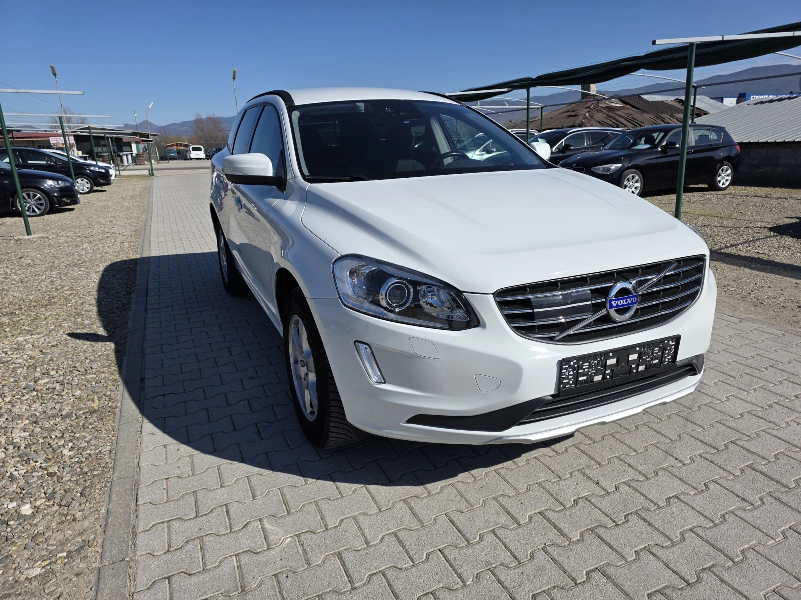 Volvo XC60 2.4 D5 AWD 215kc Лизинг