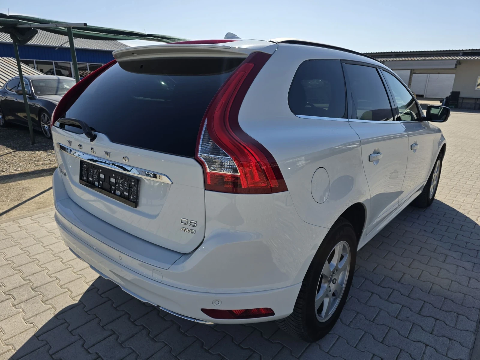 Volvo XC60 2.4 D5 AWD 215kc Лизинг, снимка 7 - Автомобили и джипове - 53814068