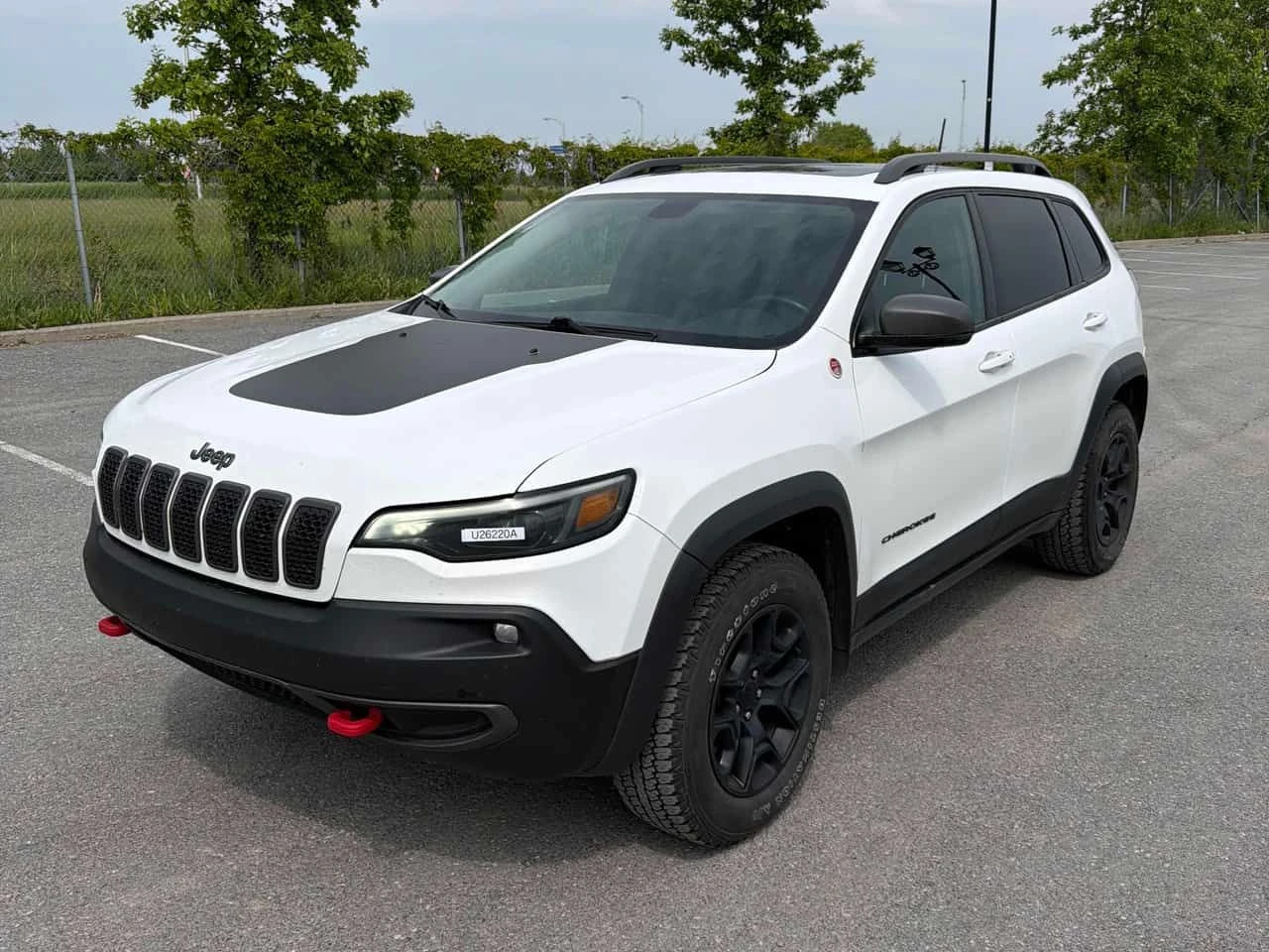 Jeep Cherokee * Trailhawk * CARFAX * БЕЗ ПЪРВОНАЧАЛНА ВНОСКА, снимка 11 - Автомобили и джипове - 54830308
