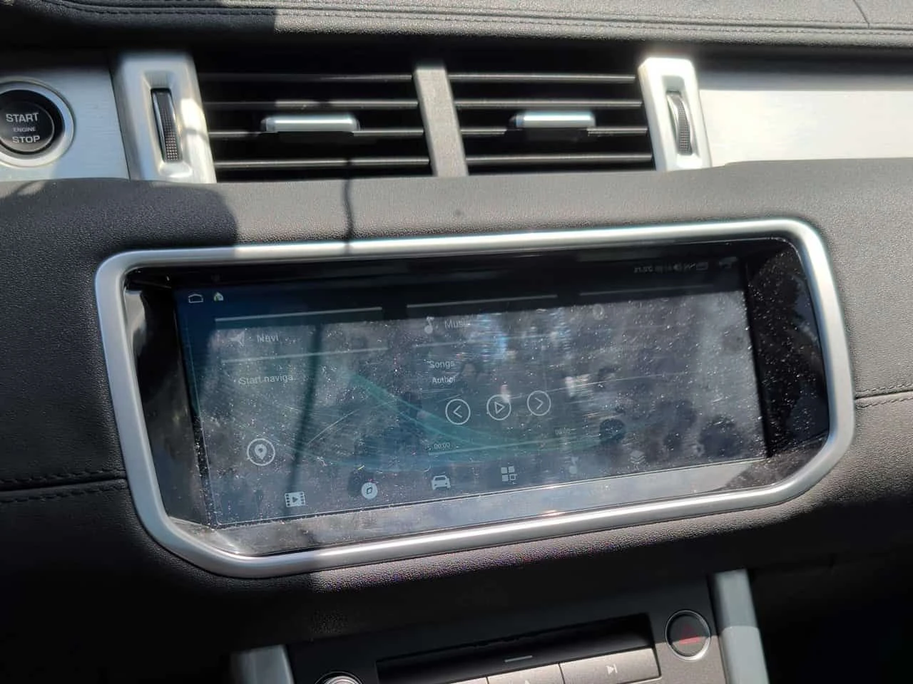 Land Rover Range Rover Evoque  SE| MERIDIAN| ПОДГРЕВИ| ПАНО| NAVI| , снимка 11 - Автомобили и джипове - 54839094