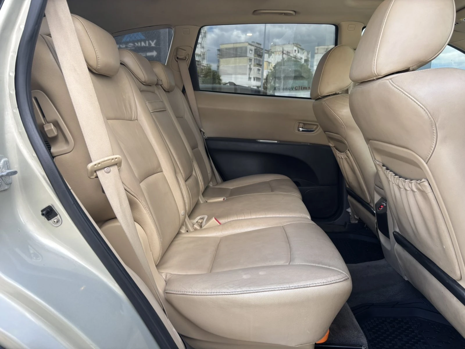 Subaru B9 tribeca 3.0 Газ.Инж., снимка 10 - Автомобили и джипове - 54970462