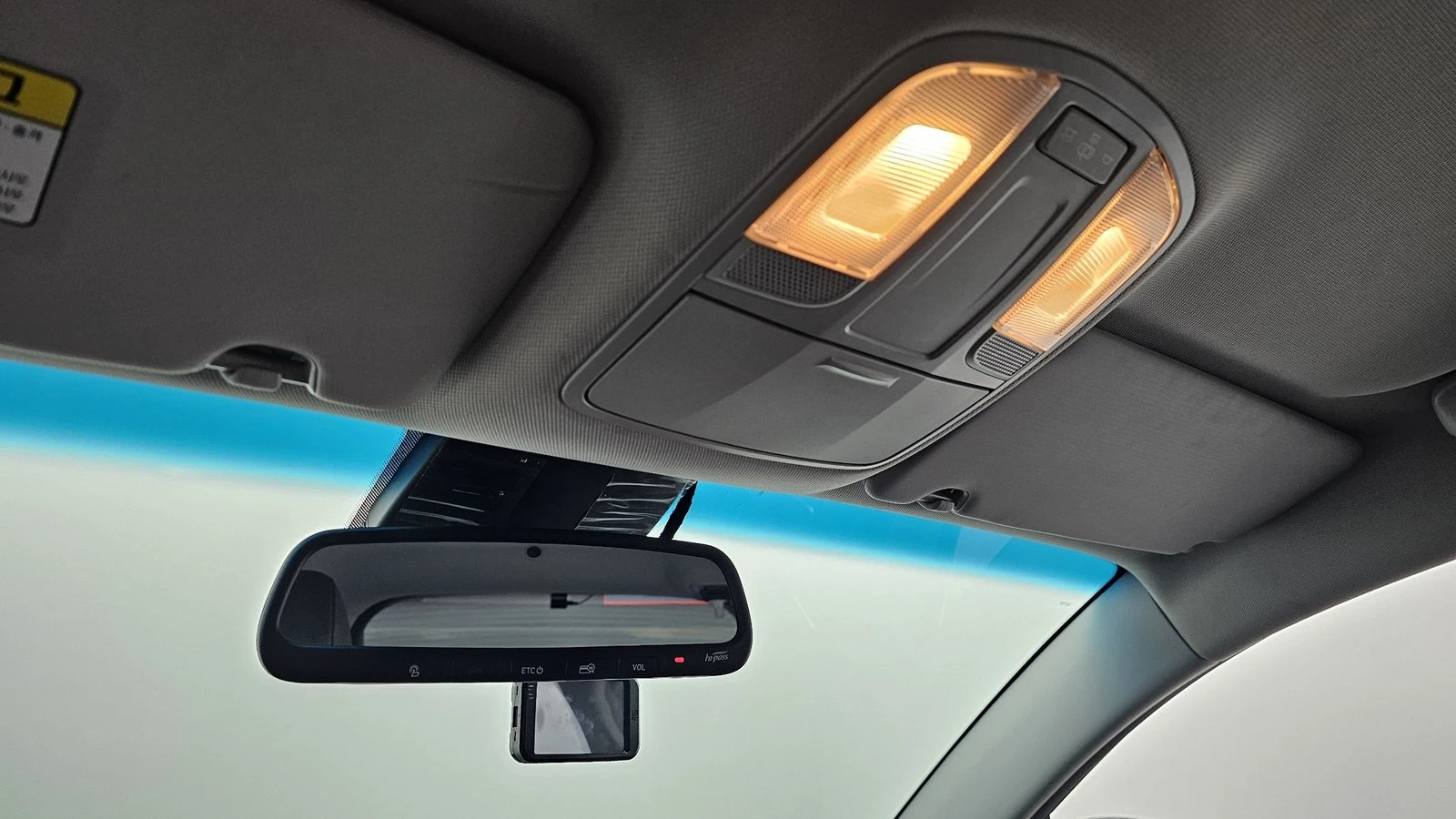 Hyundai Tucson 2.0* KEYLESS* КРАЙНА ЦЕНА, снимка 15 - Автомобили и джипове - 55318953