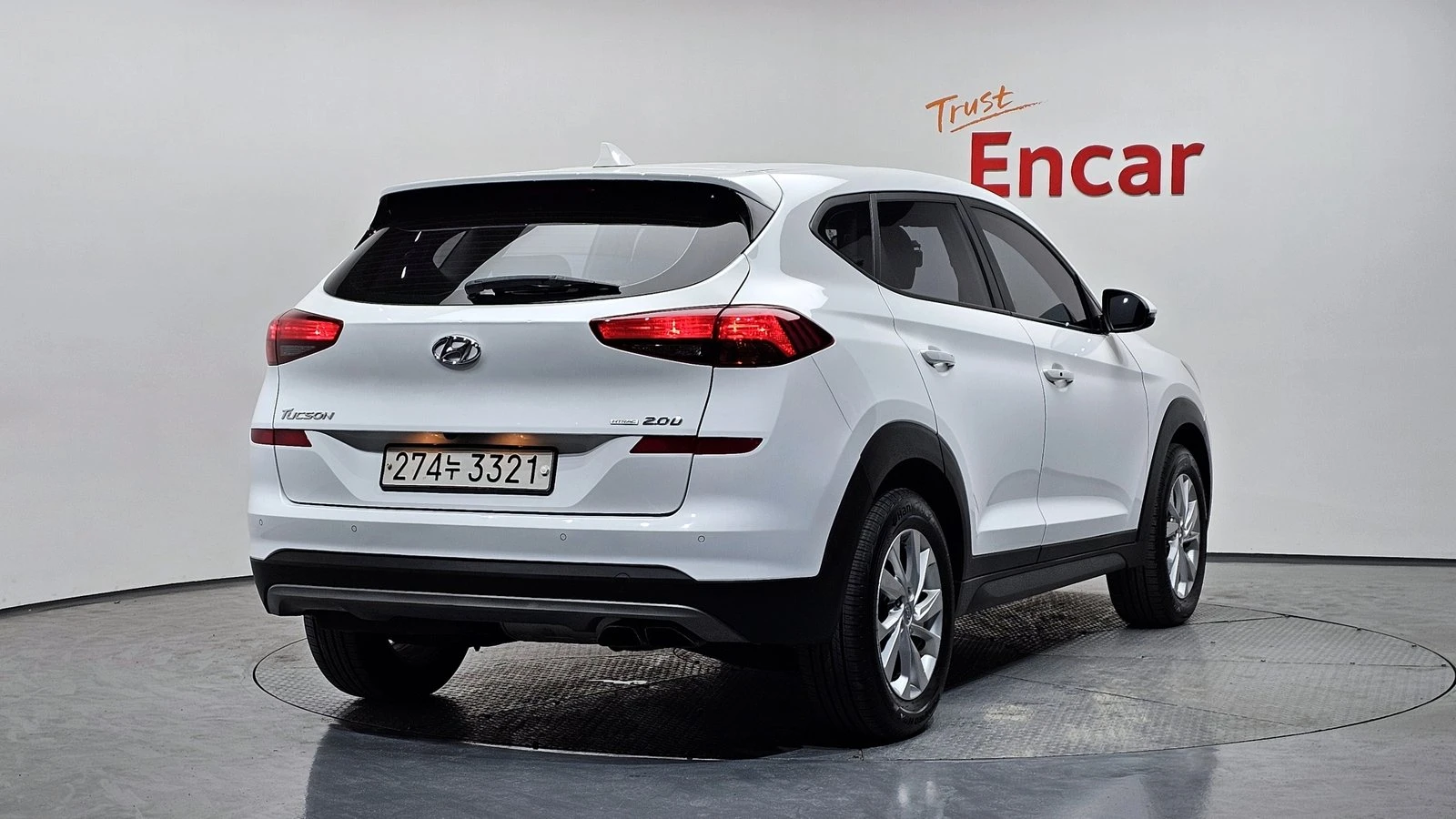 Hyundai Tucson 2.0* KEYLESS* КРАЙНА ЦЕНА, снимка 2 - Автомобили и джипове - 55318953