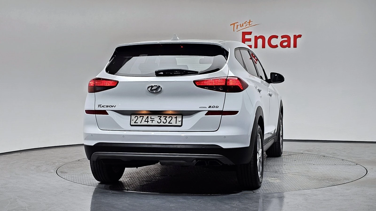 Hyundai Tucson 2.0* KEYLESS* КРАЙНА ЦЕНА, снимка 4 - Автомобили и джипове - 55318953