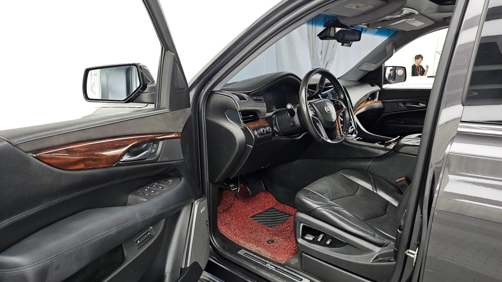 Cadillac Escalade 6.2* BLIND SPOT* ПОДГРЕВ ВОЛАН* ЛЮК* КРАЙНА ЦЕНА, снимка 10 - Автомобили и джипове - 55496092