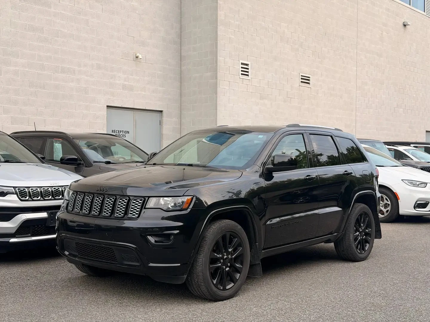Jeep Grand cherokee ALTITUDE ЦЕНА ДО БЪЛГАРИЯ АВТОКРЕДИТ