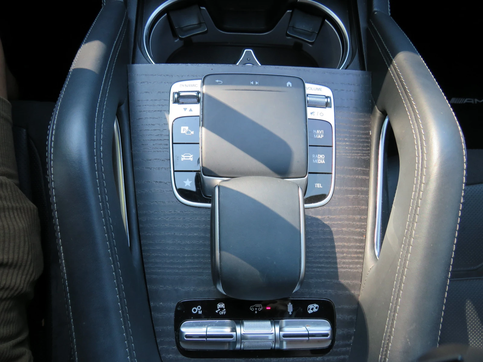 Mercedes-Benz GLE 53 4MATIC * PANORAMA SOFT CLOSE BURMESTER 360  FULL* , снимка 13 - Автомобили и джипове - 55542236