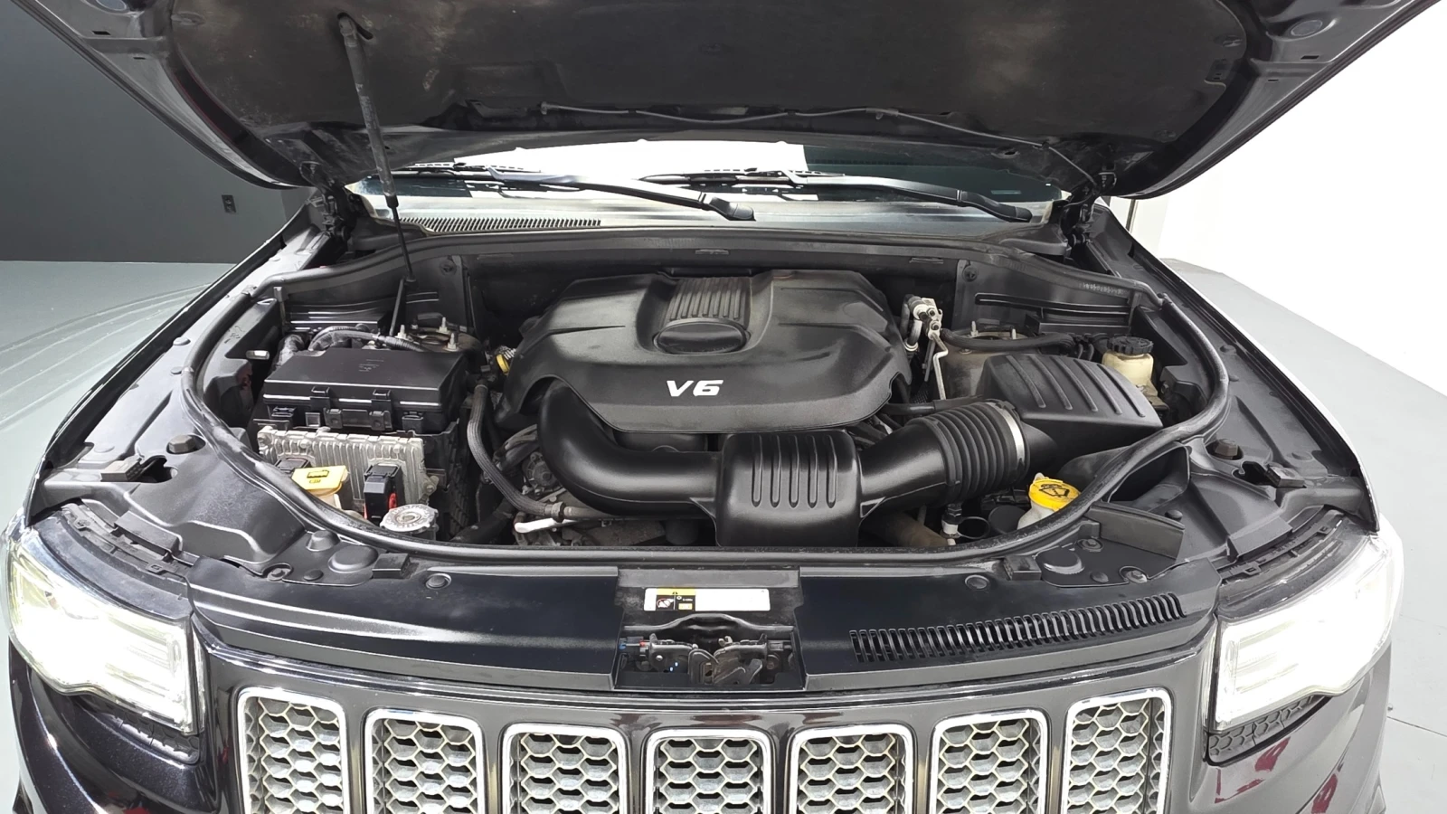 Jeep Grand cherokee 3.6 Limited * ОБДУХ * ПАНО * КАМЕРА, снимка 5 - Автомобили и джипове - 55625841