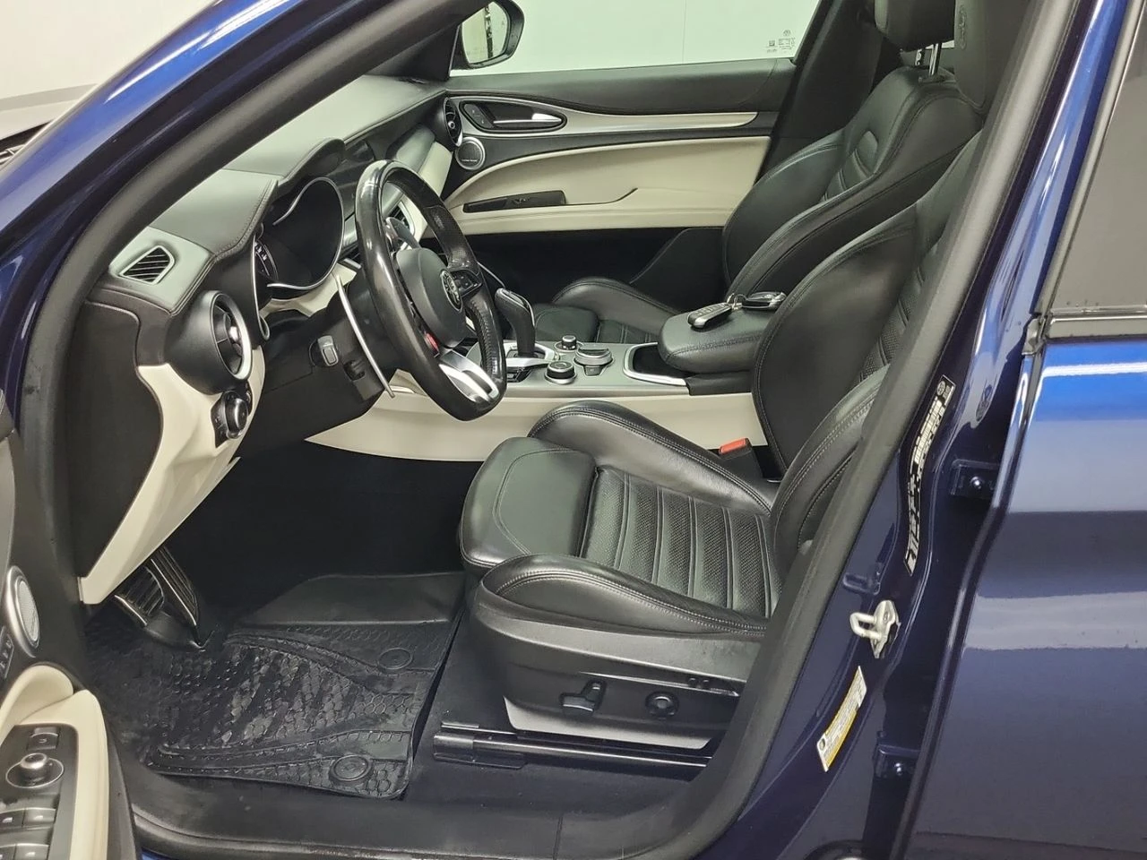 Alfa Romeo Stelvio TI SPORT, снимка 5 - Автомобили и джипове - 55723013